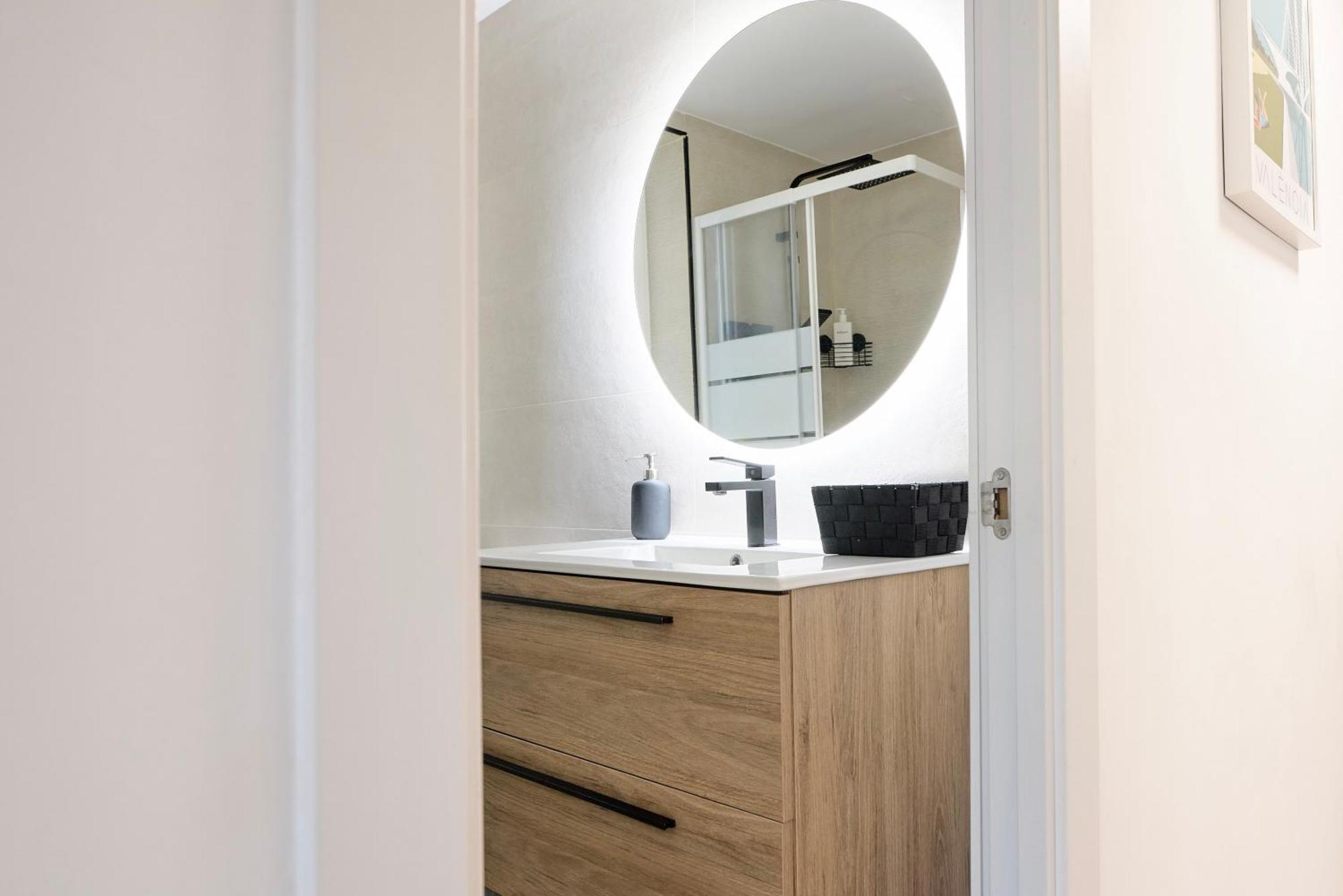 Spacious, Sunny Flat By City Of Arts & Sciences Valencia Exterior foto