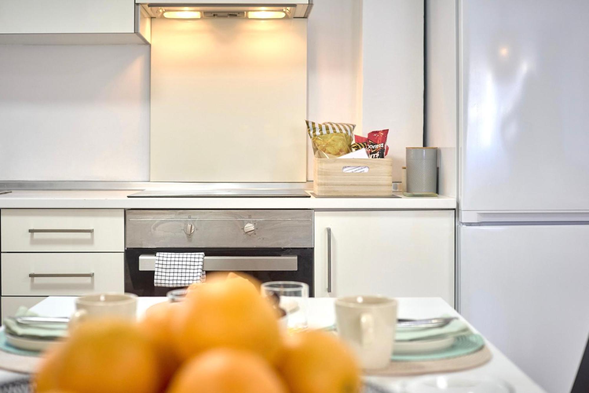 Spacious, Sunny Flat By City Of Arts & Sciences Valencia Exterior foto